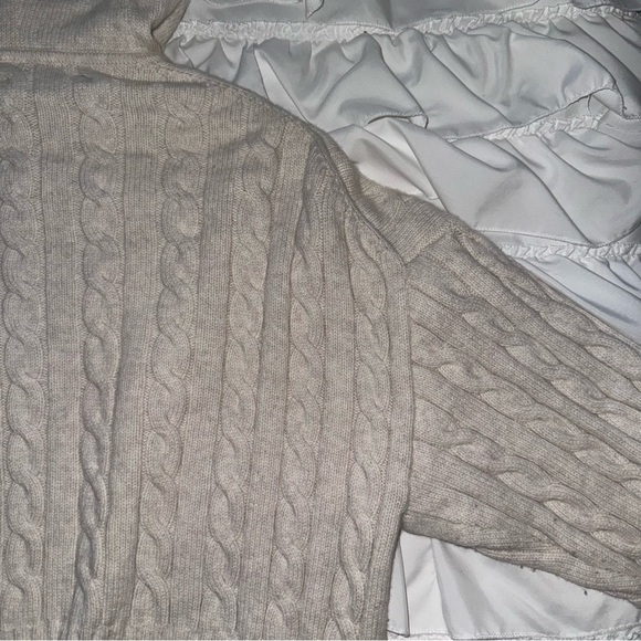 Aritzia Octavia Zip Hoodie - Picture 11 of 11